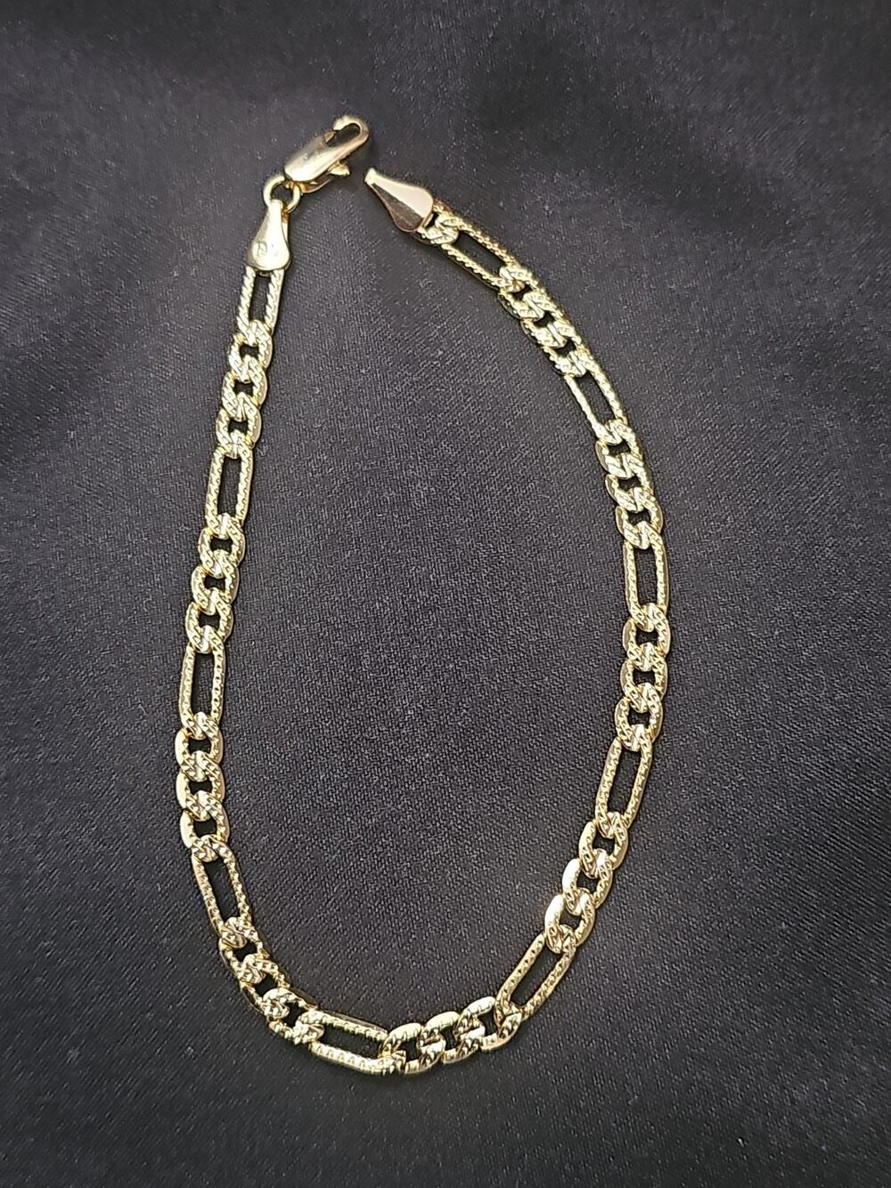8in. 14k Gold plated on brass-4.0mm frosted Figaro Bracelet